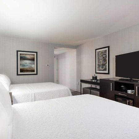 Hampton Inn & Suites Bridgewater, Nj Exterior photo